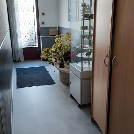 בית אירוח Chez Lolo Double 14,60 M2 *